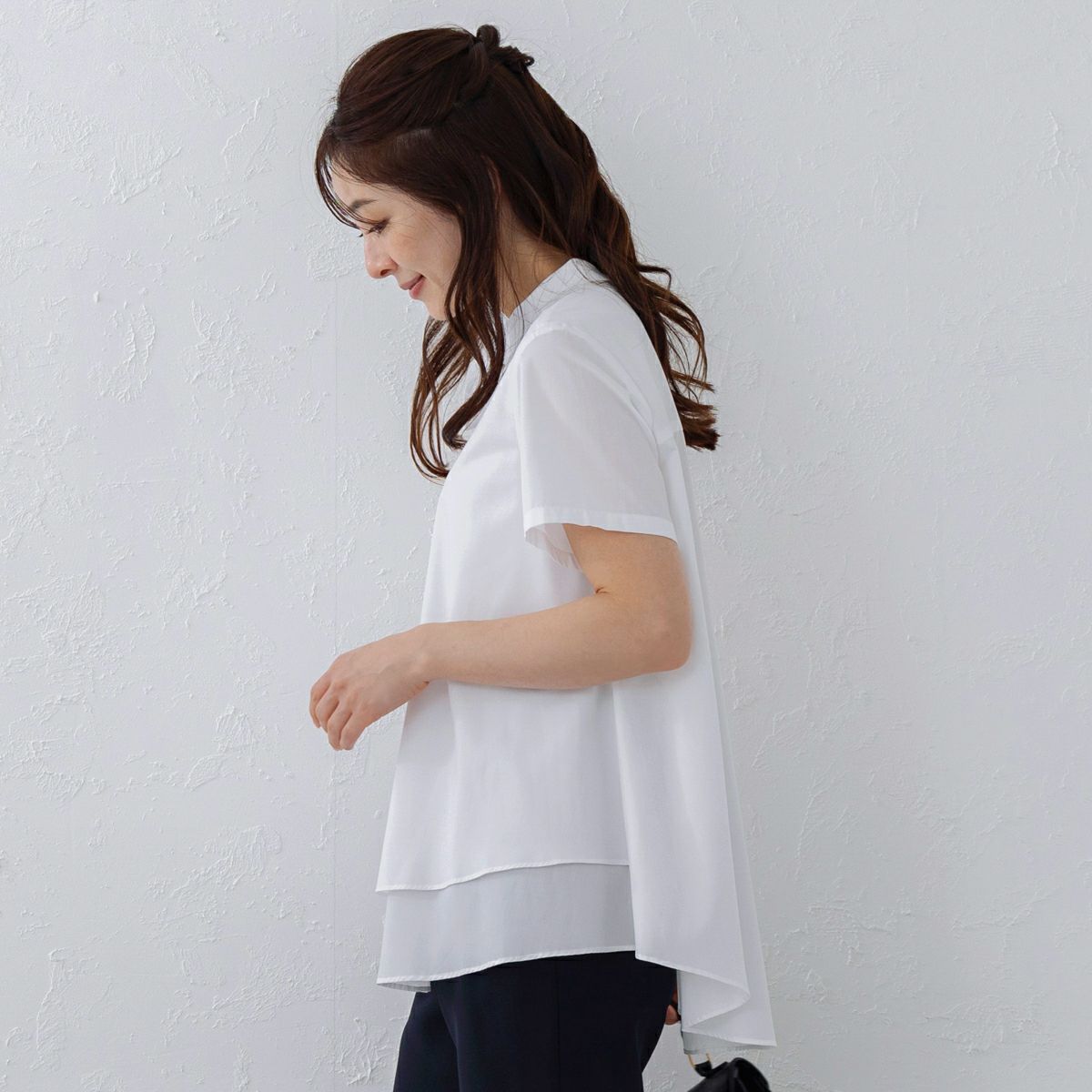 SALE [30%OFF] SONO (ソーノ) ブラウス ミニスカーフカラー フレアシルエット 半袖 パールボタン S252BV036 返品不可 SALE [30%OFF] SONO (ソーノ) ブラウス ミニスカーフカラー