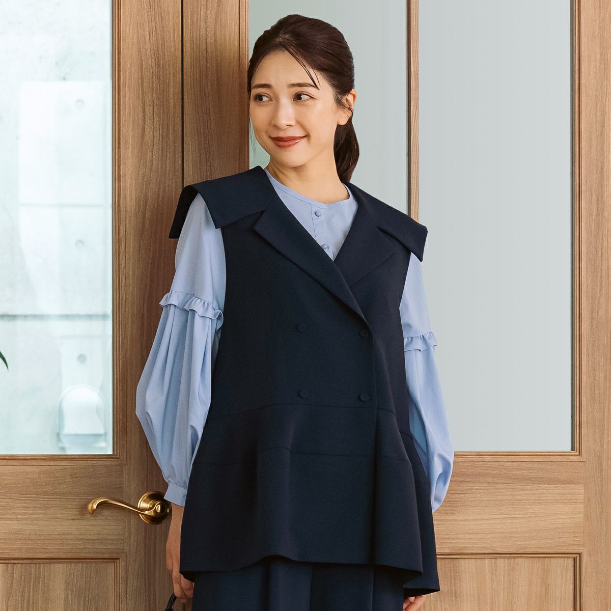 sono NAVY <防しわダブルクロス>バックフリルロングジレ Amazon | [ソーノ] ジレ NAVY バックフリルロングジレ ネイビー