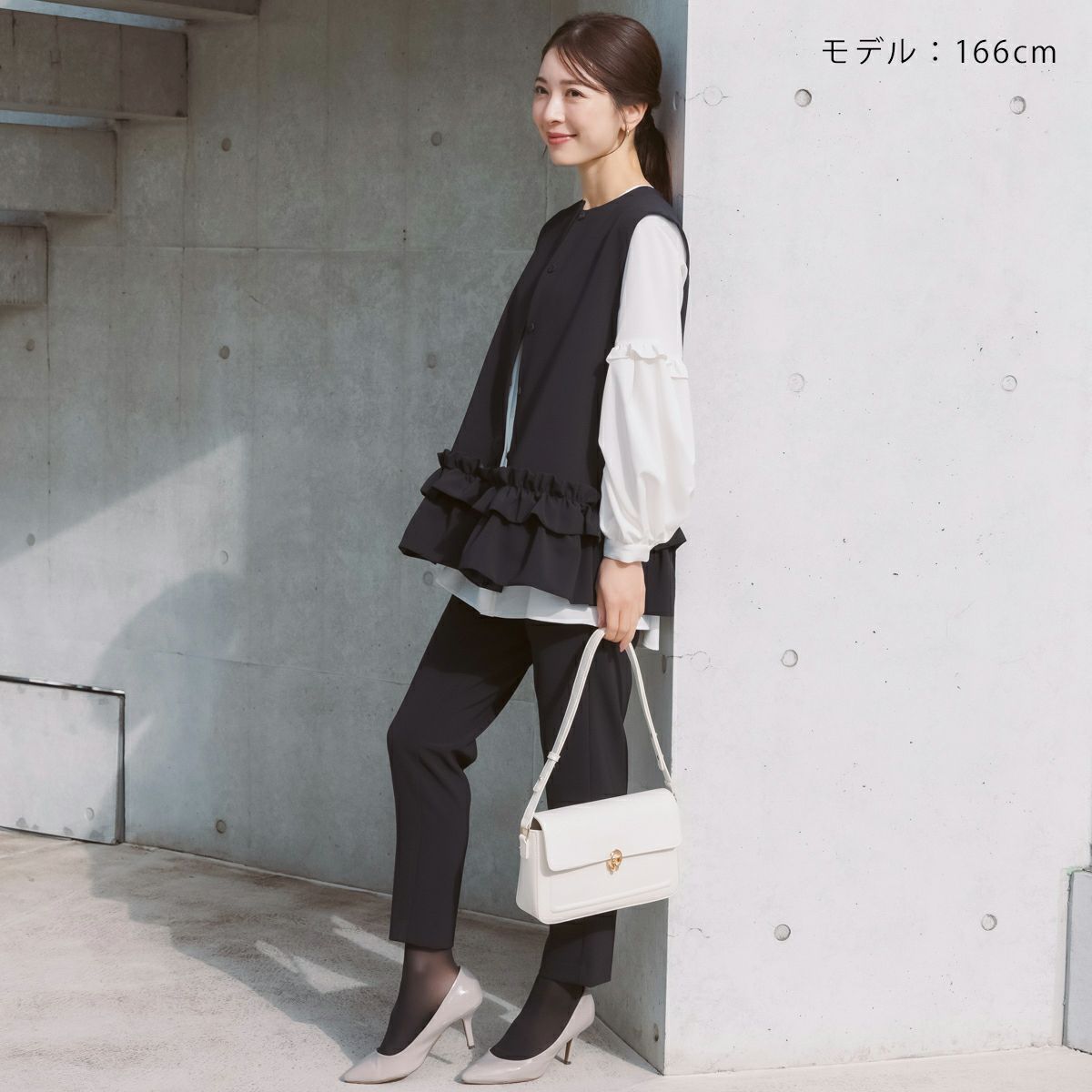 SONO NAVY】 フローラルフリルチュニックジレ【20260121】 | Spendard.com